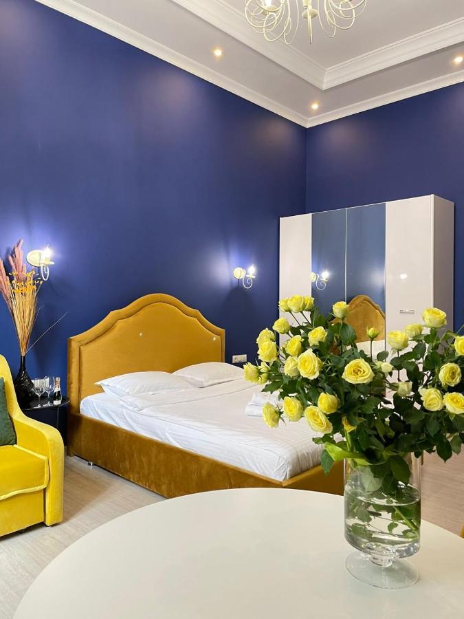 Royal Apartment On Slovatskogo 8 Lviv Exterior photo