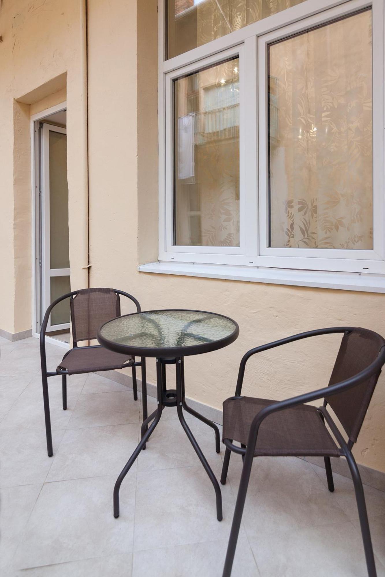 Royal Apartment On Slovatskogo 8 Lviv Exterior photo
